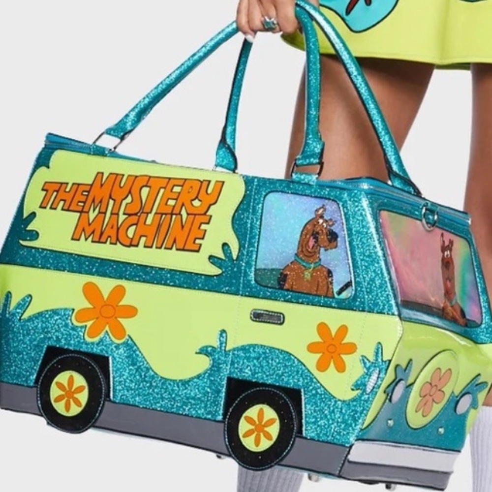 NWT DOLL SKILL x SCOOBY DOO WEEKENDER BAG